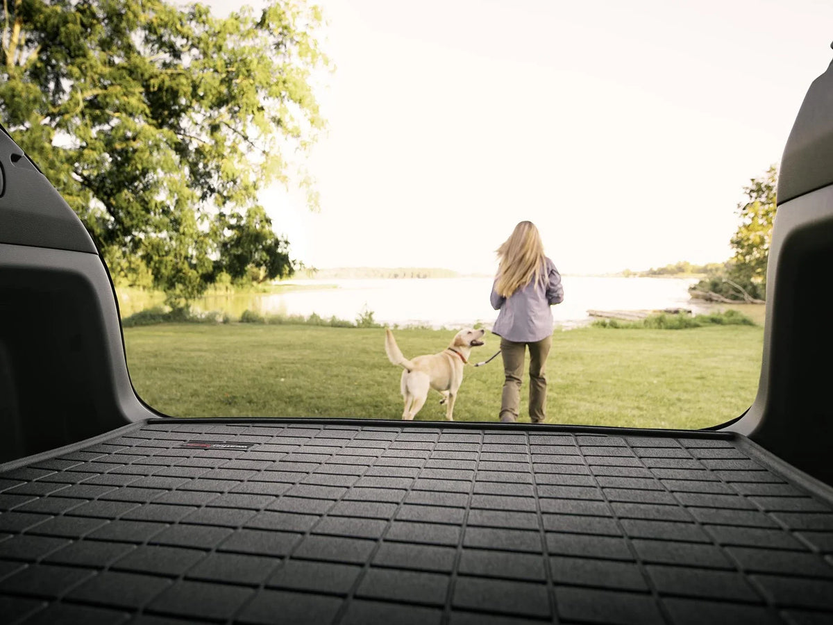 WeatherTech Cargo Trunk Liner with Bumper Protector suitable with 2015-2019 Subaru Outback - Behind 2nd Row Seating With Bumper Protector, Black